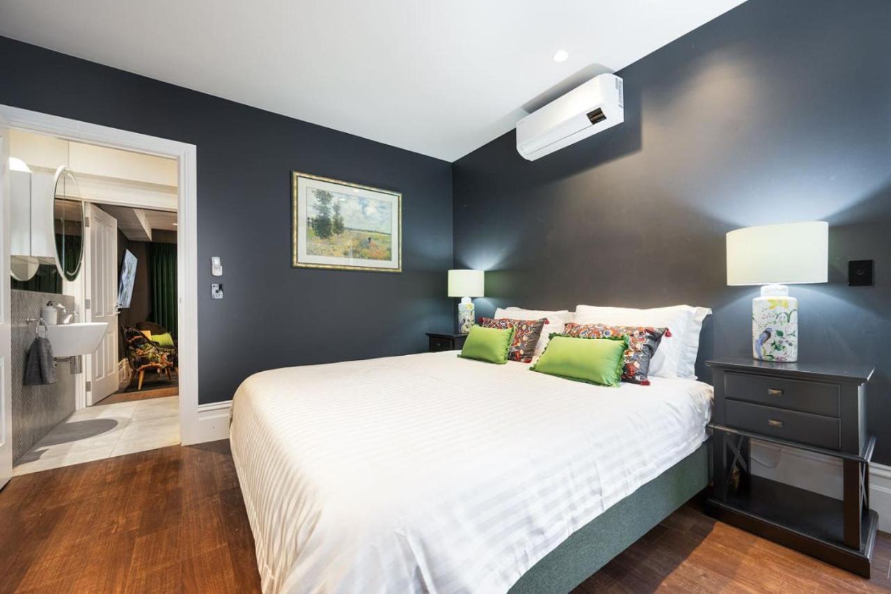 Holiday home European Style With Private Rooftop Terrace *